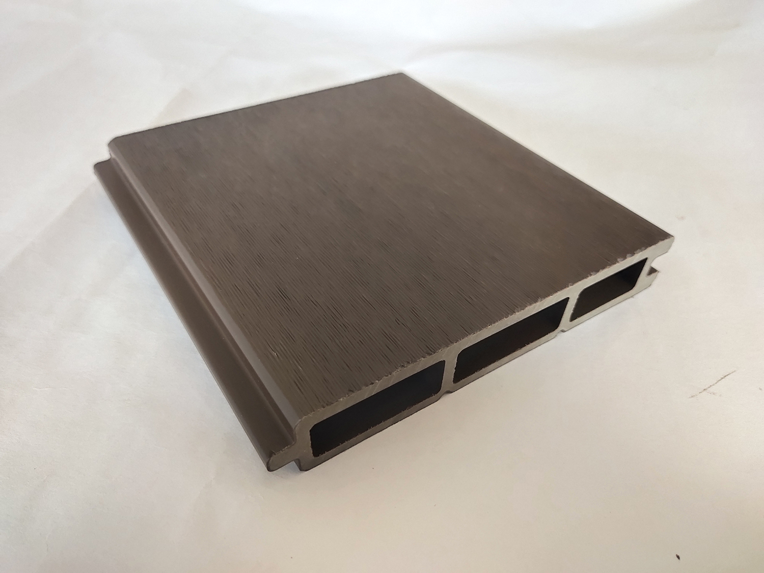 Co-extruded fence panels WSGE-001